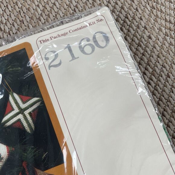 Creative Circle 2160 Holiday Greetings 8”x 10” Counted Cross Stitch Christmas - Picture 3 of 4